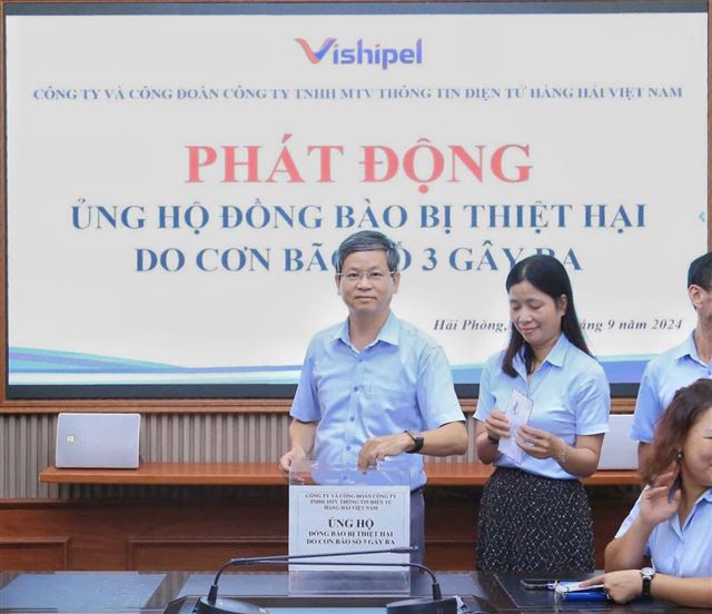 Công ty VISHIPEL ủng hộ đồng bào bị thiệt hại do cơn bão số 3 (bão Yagi) 