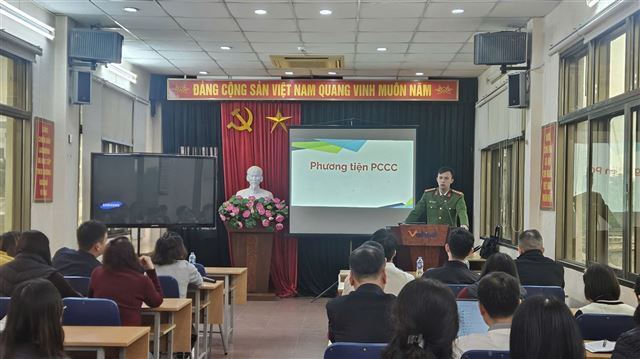 Công ty VISHIPEL tổ chức huấn luyện PCCC & CNCH năm 2025