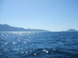 Dự báo thời tiết biển phục vụ các tuyến vận tải thủy từ bờ ra đảo cho 24 giờ kể từ 07 giờ ngày 11/11/2025.