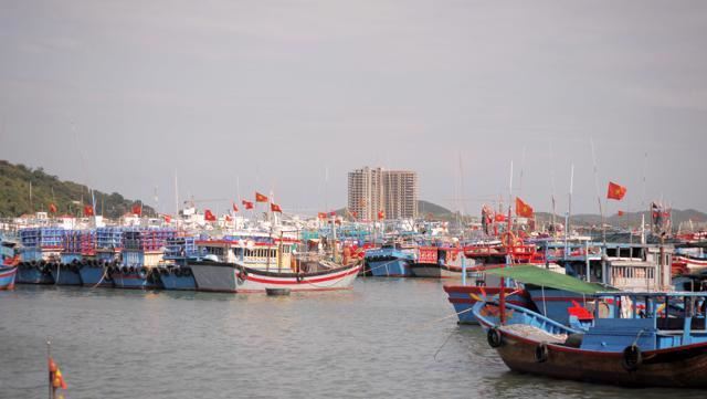 Dự báo thời tiết biển phục vụ các tuyến vận tải thủy từ bờ ra đảo cho 24 giờ kể từ 07 giờ, ngày 20/10/2023.