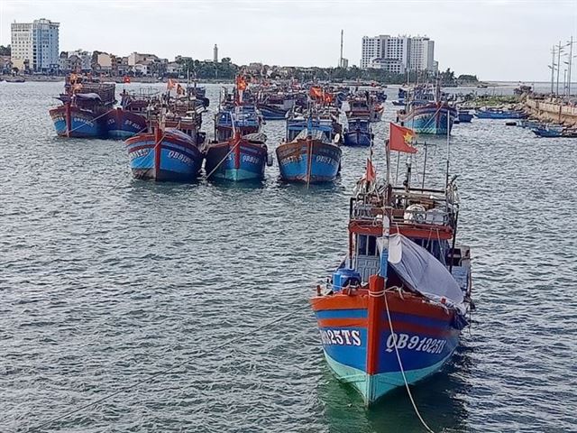 Dự báo thời tiết biển phục vụ các tuyến vận tải thủy từ bờ ra đảo cho 24 giờ kể từ 07 giờ ngày 18/11/2025.