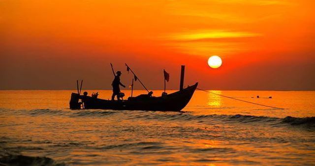 Dự báo thời tiết biển phục vụ các tuyến vận tải thủy từ bờ ra đảo cho 24 giờ kể từ 19 giờ ngày 08/07/2024.