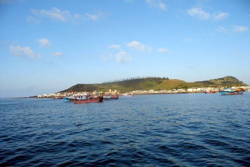 Dự báo thời tiết biển phục vụ các tuyến vận tải thủy từ bờ ra đảo cho 24 giờ kể từ 07 giờ ngày 13/02/2026.