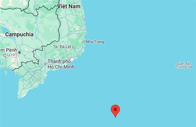 Hỗ trợ tàu cá BĐ 98836 TS gặp sự cố hỏng máy trên biển