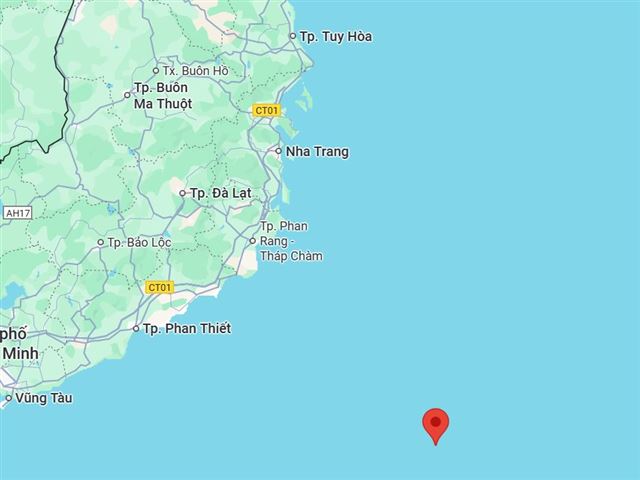 Hỗ trợ tàu cá PY 90414 TS hỏng máy thả trôi