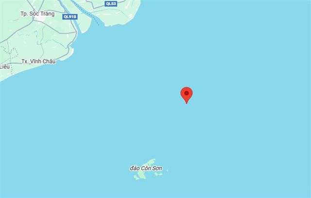 Hỗ trợ tàu cá BĐ 93429 TS bị hỏng máy, nguy cơ chìm trên biển