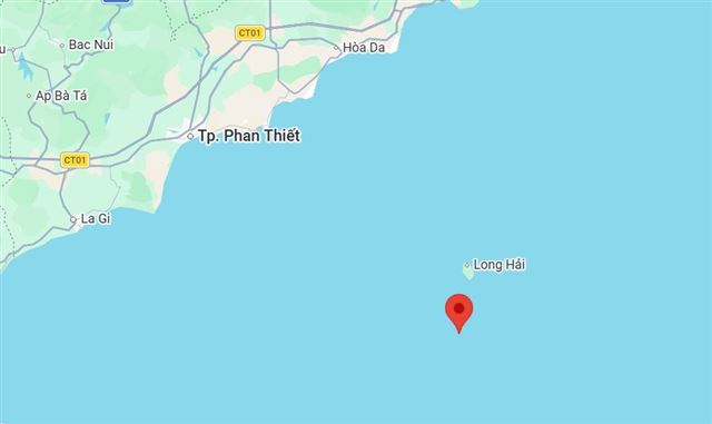 Hỗ trợ tàu cá QNG 92972 TS hỏng máy trên biển