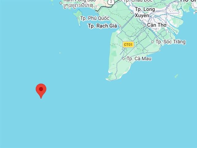 Hỗ trợ tìm kiếm 02 thuyền viên tàu cá BT 97273 TS mất tích trên biển