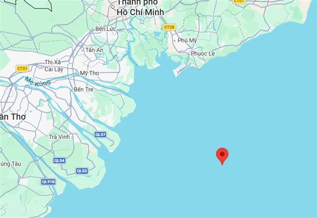 Hỗ trợ 2 tàu cá tìm thuyền viên mất tích trên biển