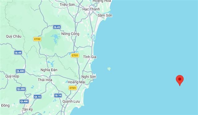 Hỗ trợ tàu cá NA-93622-TS tìm thuyền viên mất tích