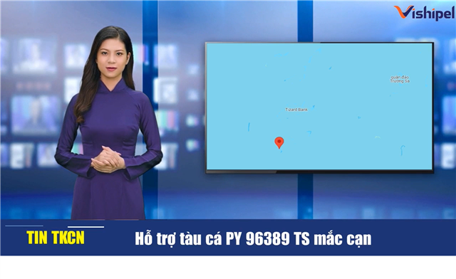 Tàu cá Phú Yên mắc cạn ở Trường Sa